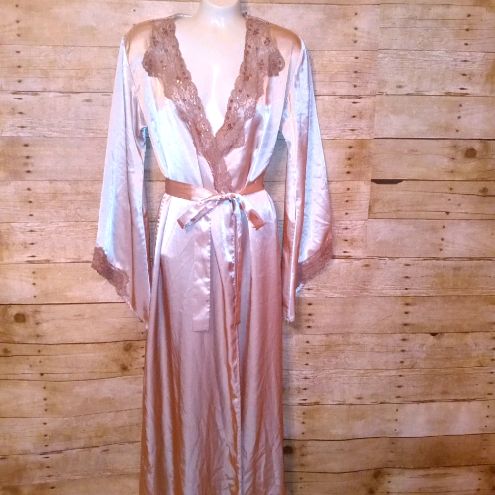Elegant Robe